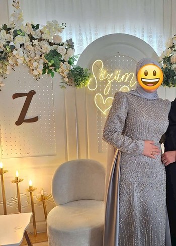Yılan Desenli Uzun Gri Abiye Elbise
