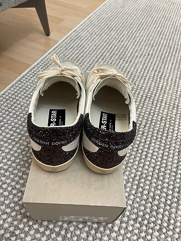 37 Beden Golden goose