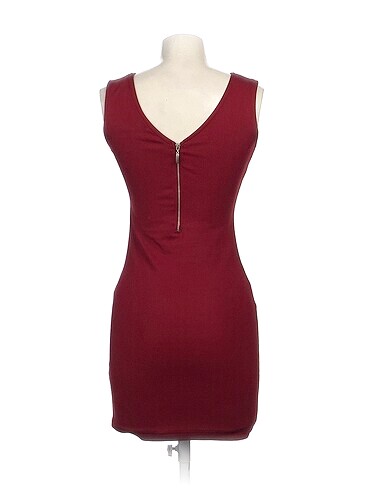 s Beden PreLoved Kısa Elbise %70 İndirimli.