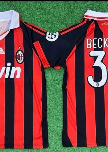 Milan Çubuklu Forma