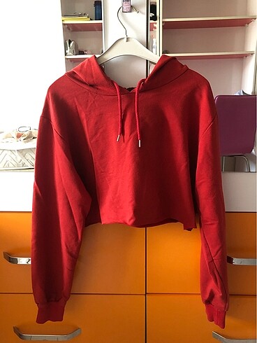 Kırmızı sweatshirt