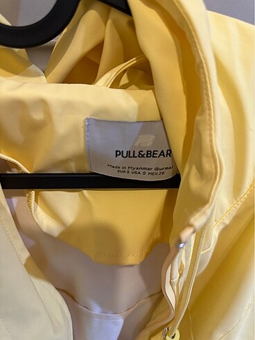 Pull and Bear Sarı yağmurluk