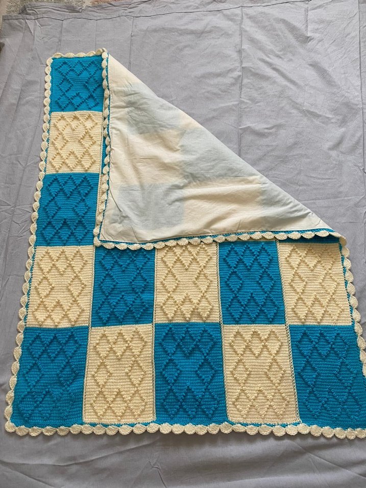 Bej Kareli Örgü Çocuk Battaniyesi - Görsel 2