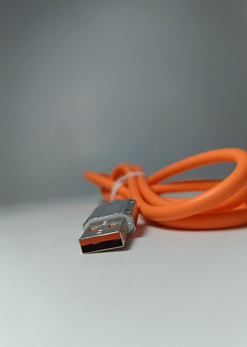 Bomer USB-A Lightning Şarj Kablosu 1m 20W - Görsel 4