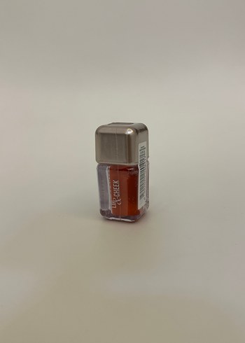 Parlak Bej Dudak Parlatıcısı - Görsel 2