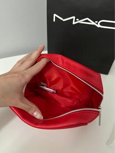  Beden kırmızı Renk Mac çanta
