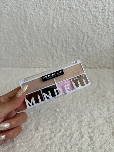 Revolution mini far paleti