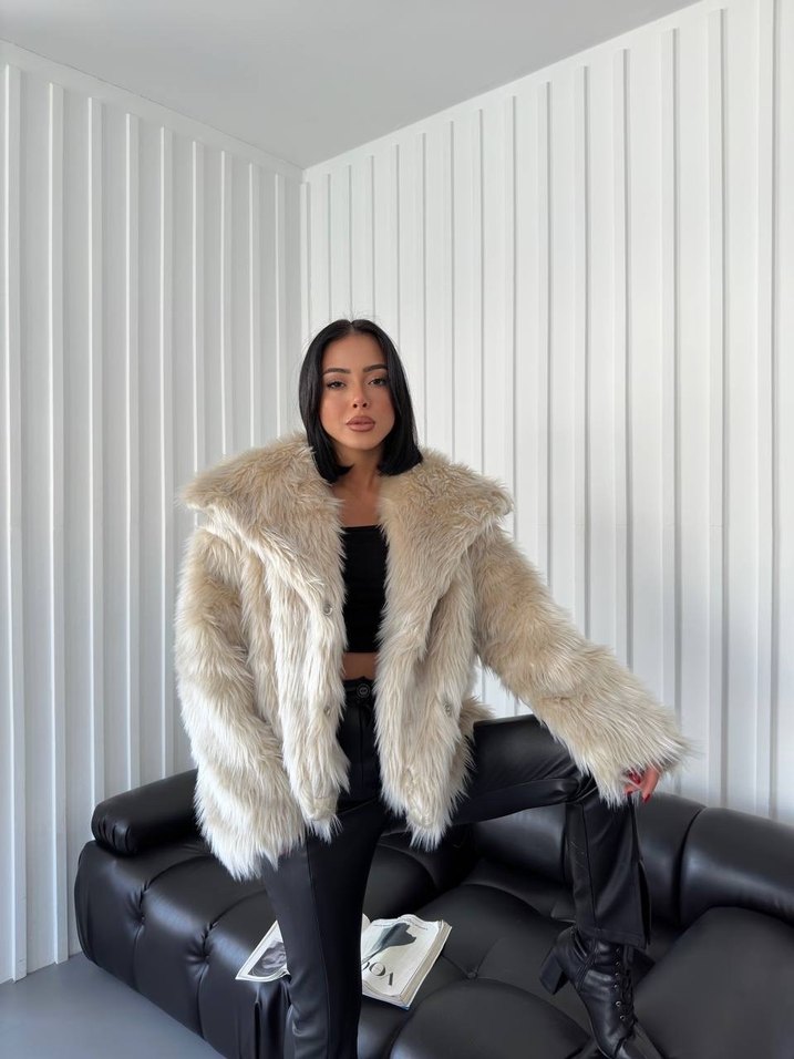 Kadın Beyaz Kürk Detaylı Deri Mont - Görsel 4