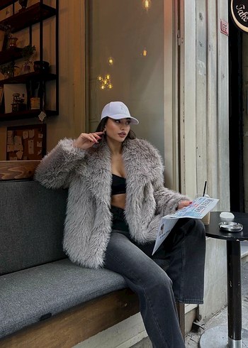 Gri Tüylü Bol Kesim Kadın Ceket - Görsel 2