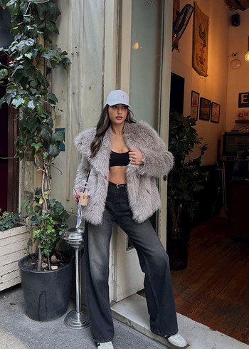 Gri Tüylü Bol Kesim Kadın Ceket - Görsel 3