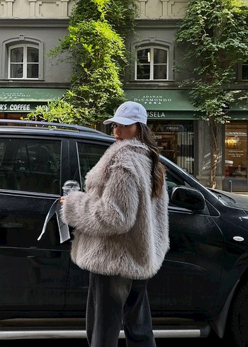 Gri Tüylü Bol Kesim Kadın Ceket - Görsel 4