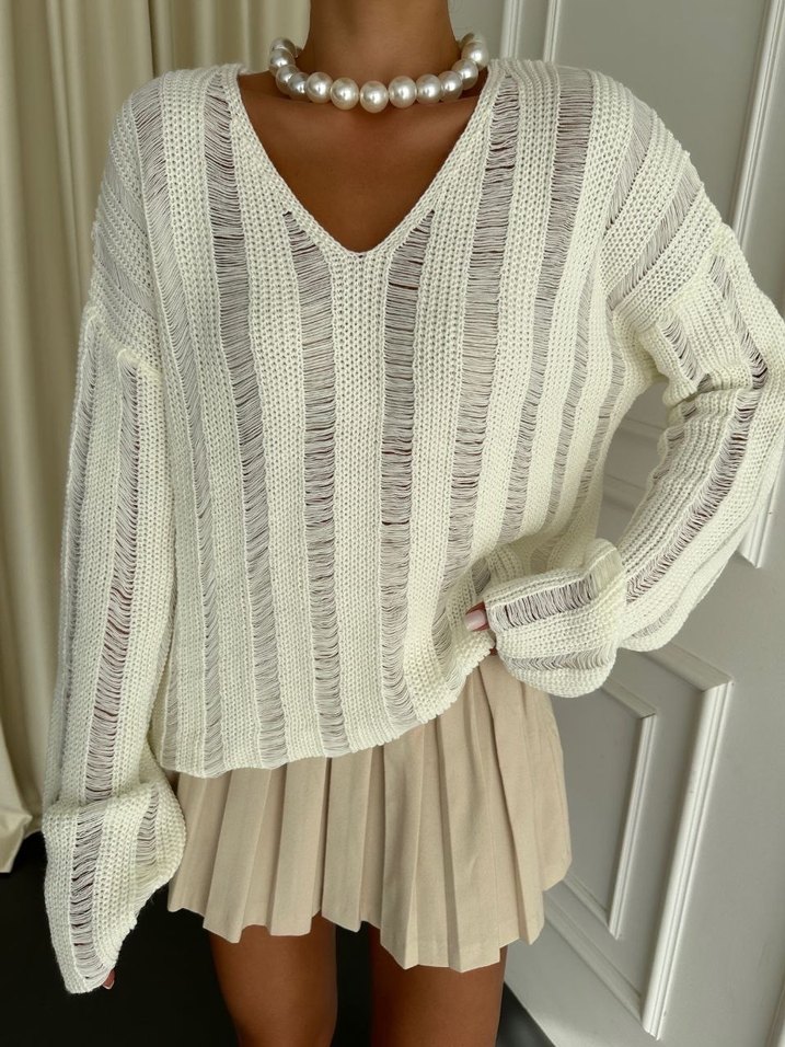 V Yaka Beyaz Örgü Kadın Kazak - Görsel 2