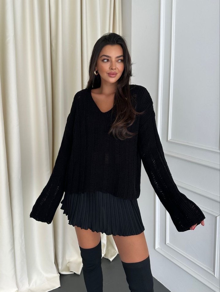 V Yaka Beyaz Örgü Kadın Kazak - Görsel 3