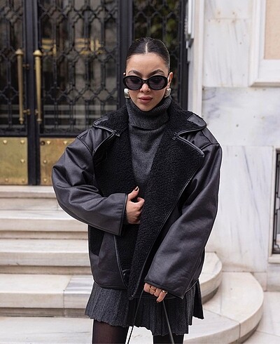 m Beden siyah Renk Zara model mont