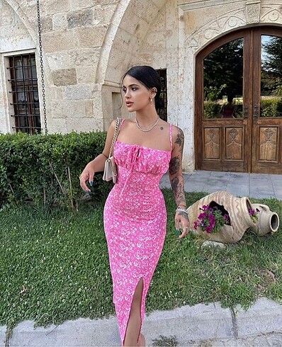 Zara model askılı elbise