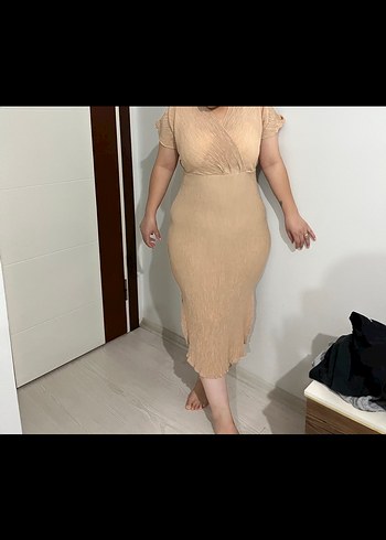 Bej Piliseli Midi V Yaka Keten Elbise