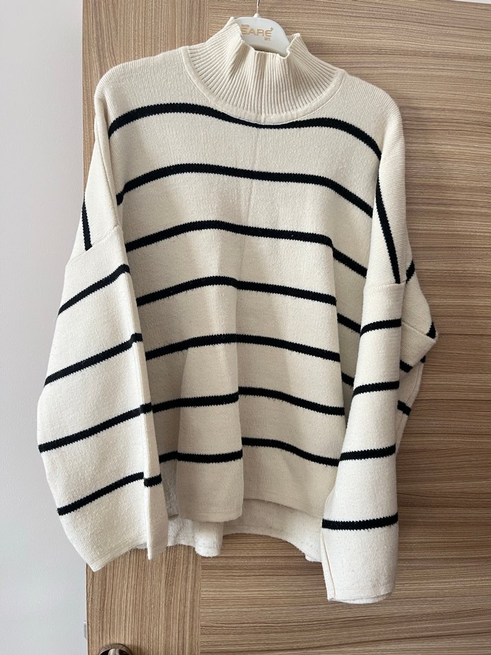 Kadın Beyaz Çizgili Boğazlı Triko Kazak - Görsel 2