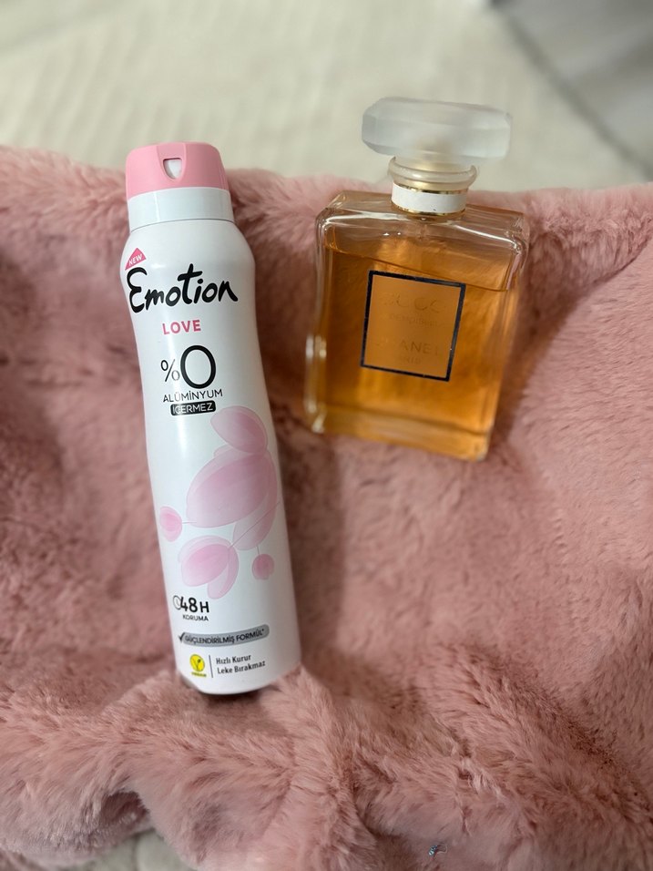 Parfüm ve Emotion Love Kadın Deodorant 48 Saat - Görsel 2