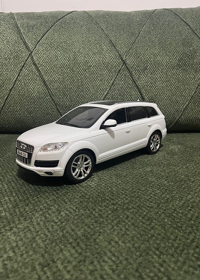 AUDİ Q7 UZAKTAN KUAMNDALI ARABA - Görsel 4