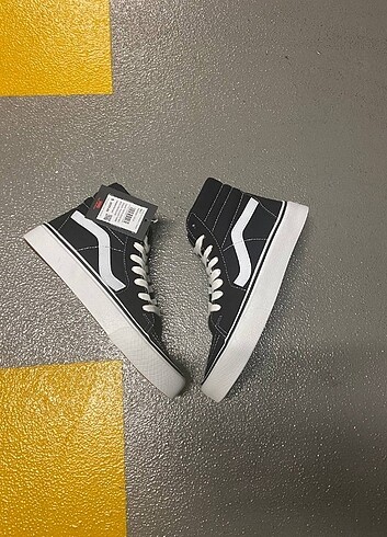 40 Beden VANS SK 8 Hİ 36-45*memnuniyet garantilidir.