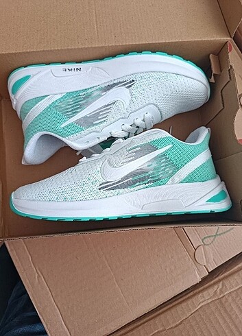 Nike Nike Air Zoom Kadın Spor Ayakkabı