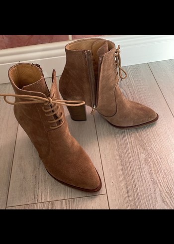 Bej Süet Bağcıklı Stiletto Topuklu Kadın Bot - Görsel 5