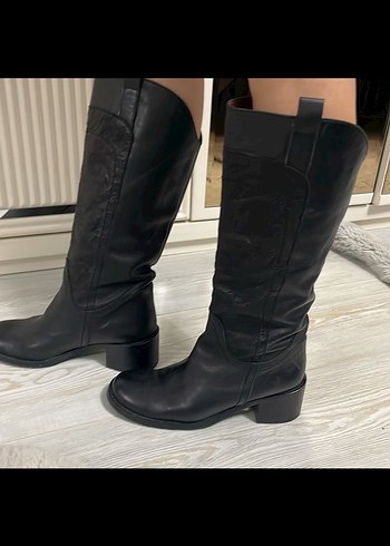 Tokalı Siyah Deri Dizüstü Bot - Görsel 2