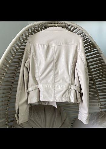 Beyaz Kemerli Kadın Deri Ceket - Görsel 4