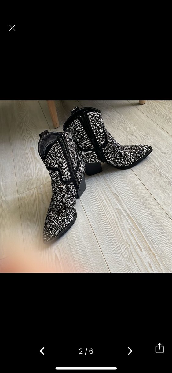 Pul İşlemeli Siyah Deri Kadın Bot - Görsel 4