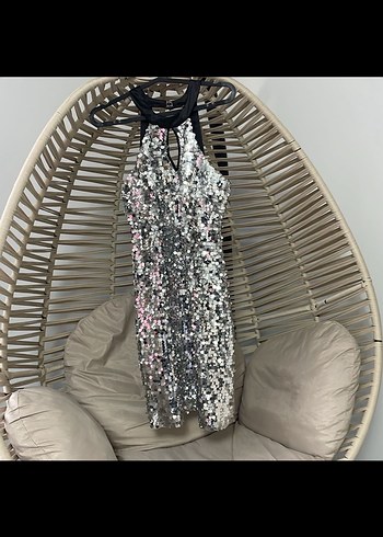 Sırt Detaylı Mini Parlak Abiye Elbise - Görsel 3