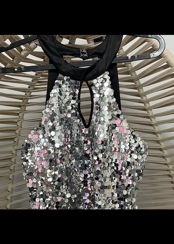 Sırt Detaylı Mini Parlak Abiye Elbise - Görsel 2