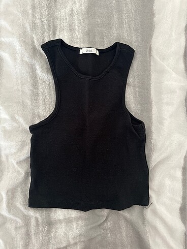 Siyah crop