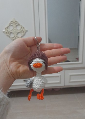 Örgü Ördek Figürlü Kadın Anahtarlık - Görsel 2