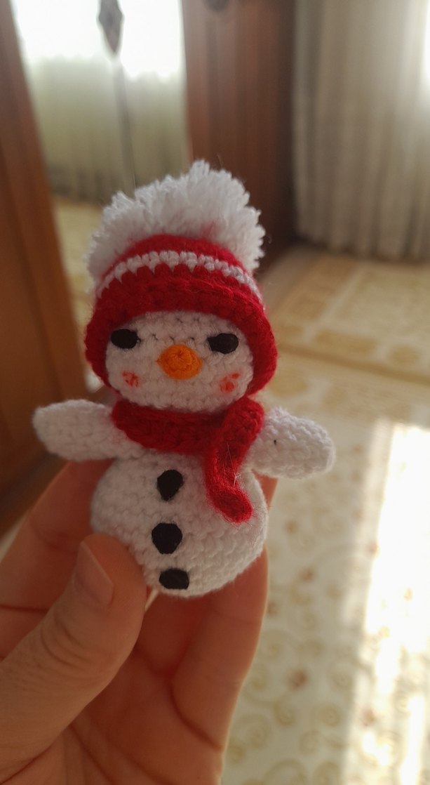 Renkli Atkılı Beyaz Peluş Kardan Adam - Görsel 2