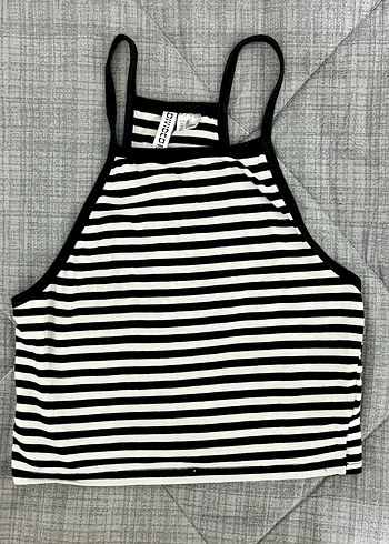 Çizgili Yüksek Yakalı Kolsuz Crop Top