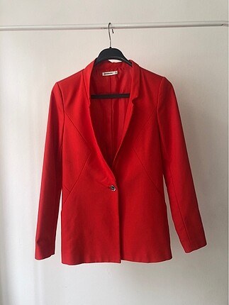 s Beden Blazer ceket uzun kalça üstü stradivarius marka kırmızı s beden