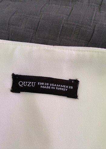 Düğmeli Beyaz Saten Yelek - Görsel 2