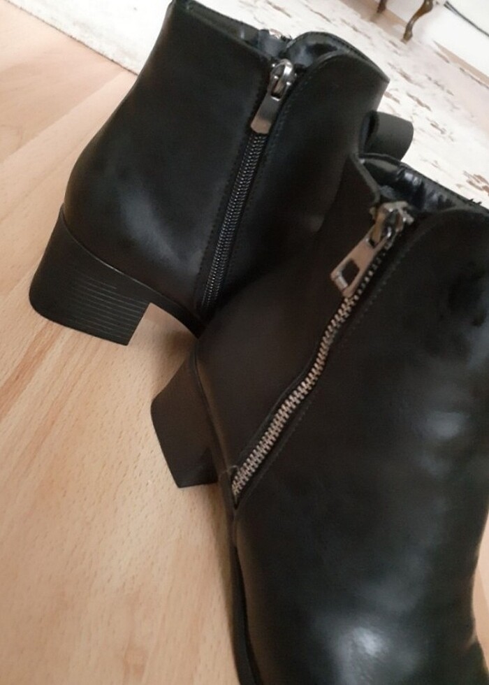 Fermuar detaylı klasik kadın botu - Görsel 3