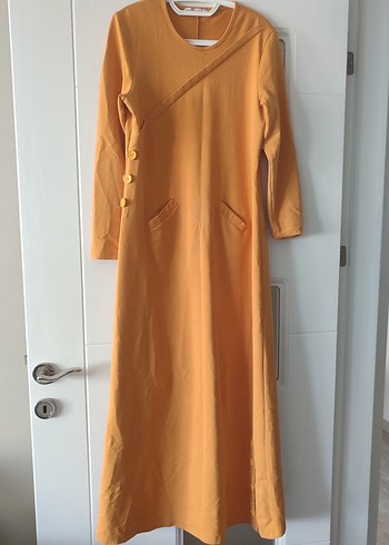 Düğmeli Uzun Sarı Keten Elbise - Görsel 4