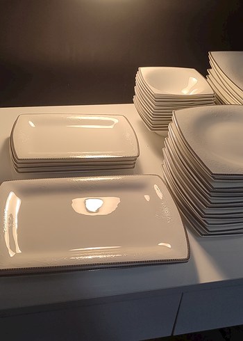 Gri Kenarlı Beyaz Kare Tabak Seti - Görsel 3