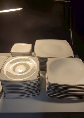 Gri Kenarlı Beyaz Kare Tabak Seti - Görsel 13