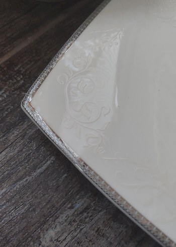 Gri Kenarlı Beyaz Kare Tabak Seti - Görsel 7