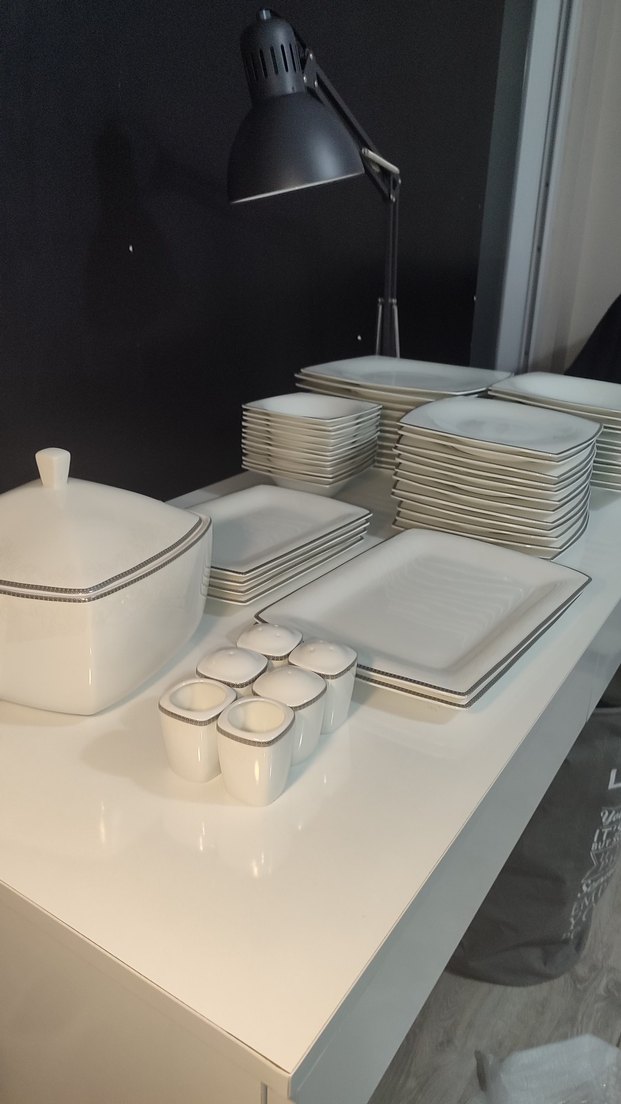 Gri Kenarlı Beyaz Kare Tabak Seti - Görsel 2