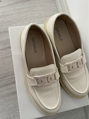 Catwalk Junkie Bayan loafer