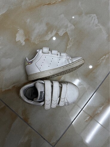 25 Beden beyaz Renk adidas kız çocuk spor ayakkabı