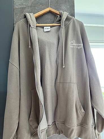 Pull and Bear kadın fermuarlı sweatshirt/kapüşonlu
