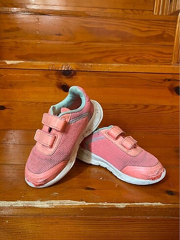 Adidas spor ayakkabı