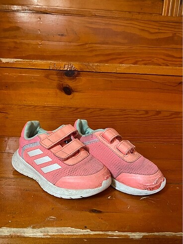 25 Beden Adidas spor ayakkabı