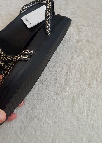 38 Beden Pull and Bear Sandalet