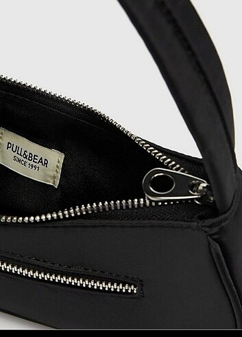 Beden Pull and bear Kol Çantası